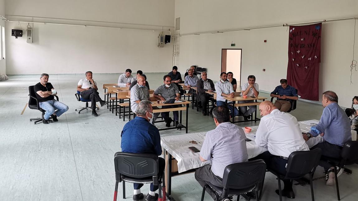 Gümüşhacıköy İlçesi Müdürler Kurulu Toplantısı Okulumuz Ev Sahipliğinde Yapıldı
